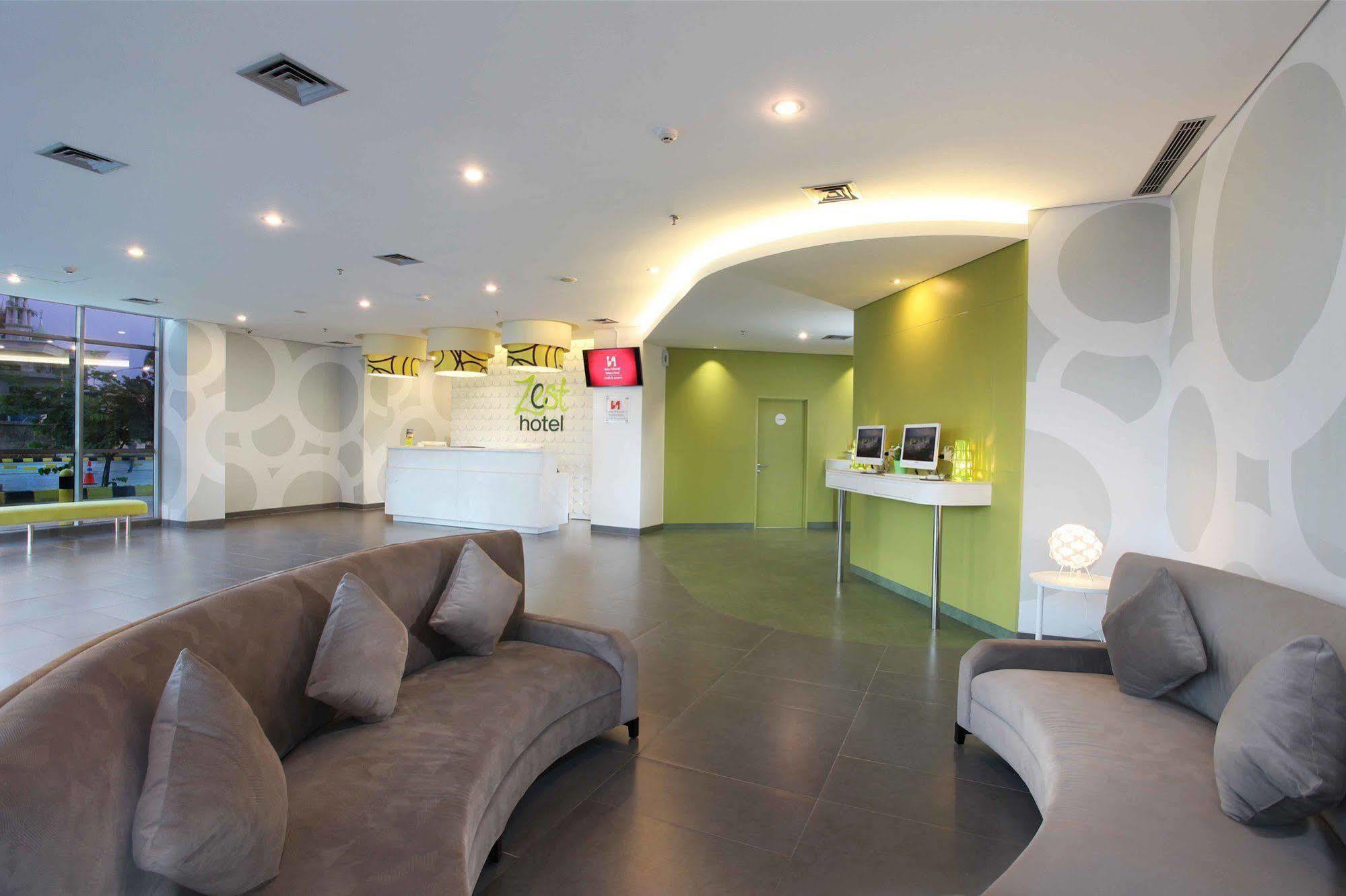 Zest Airport Jakarta By Swiss-Belhotel International Tangerang Esterno foto