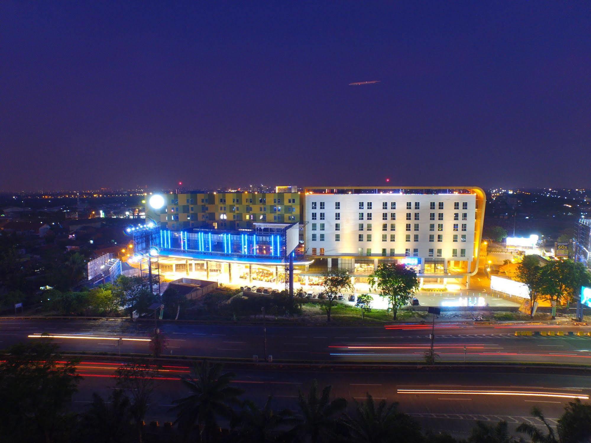 Zest Airport Jakarta By Swiss-Belhotel International Tangerang Esterno foto