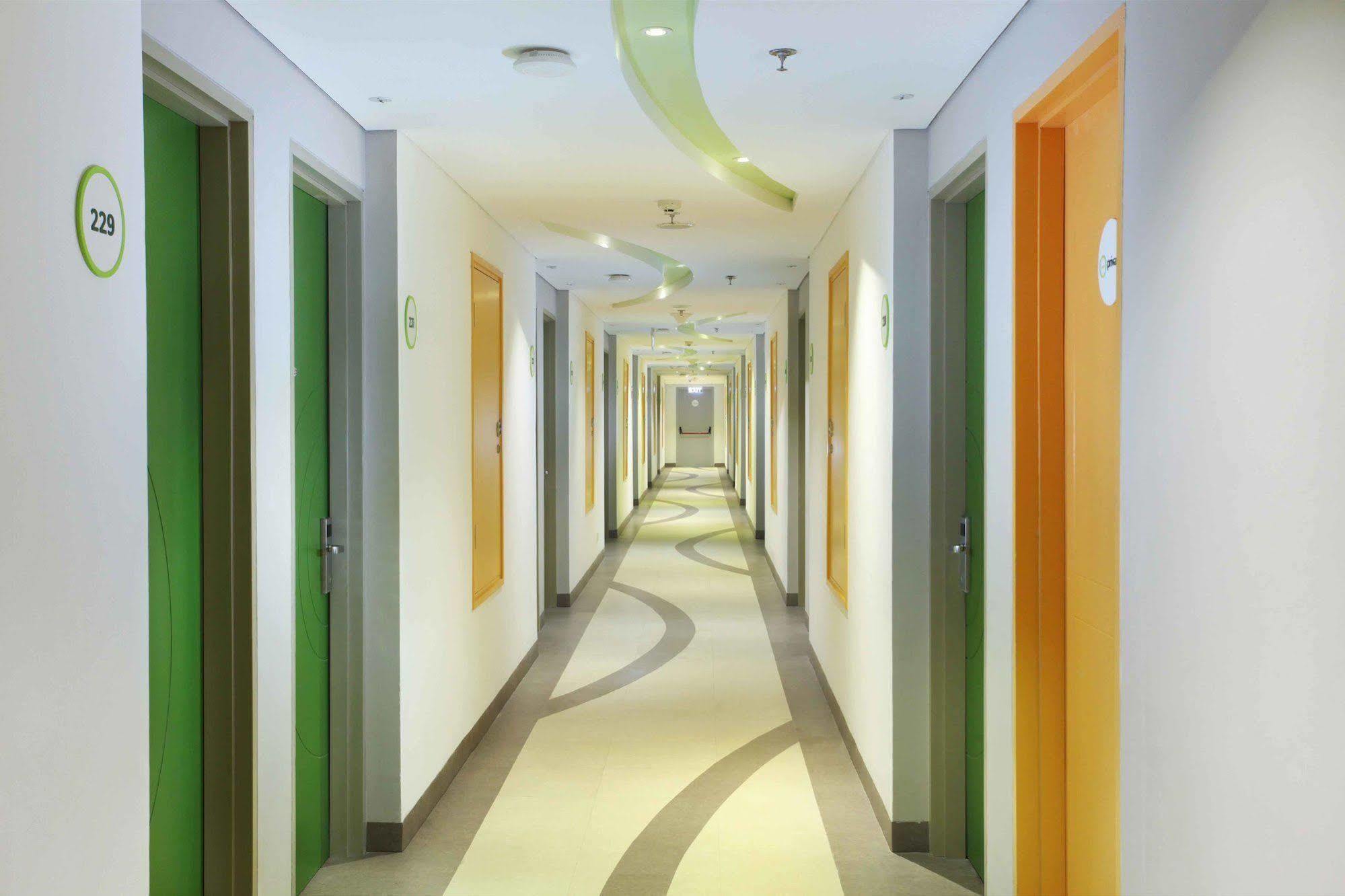 Zest Airport Jakarta By Swiss-Belhotel International Tangerang Esterno foto